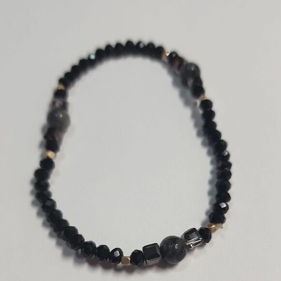 Elegant Black Beaded Stretch Bracelet - Picture 1 of 1